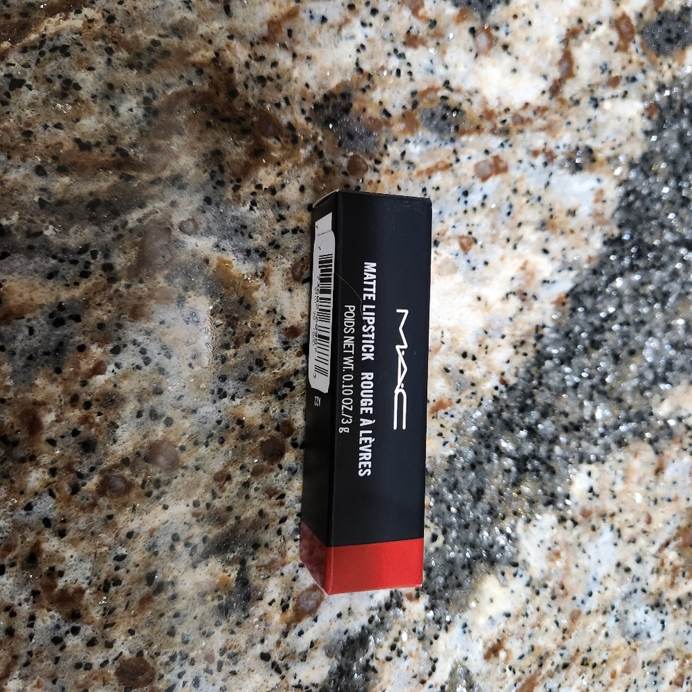 MAC Cosmetics Matte Lipstick Chili NIB